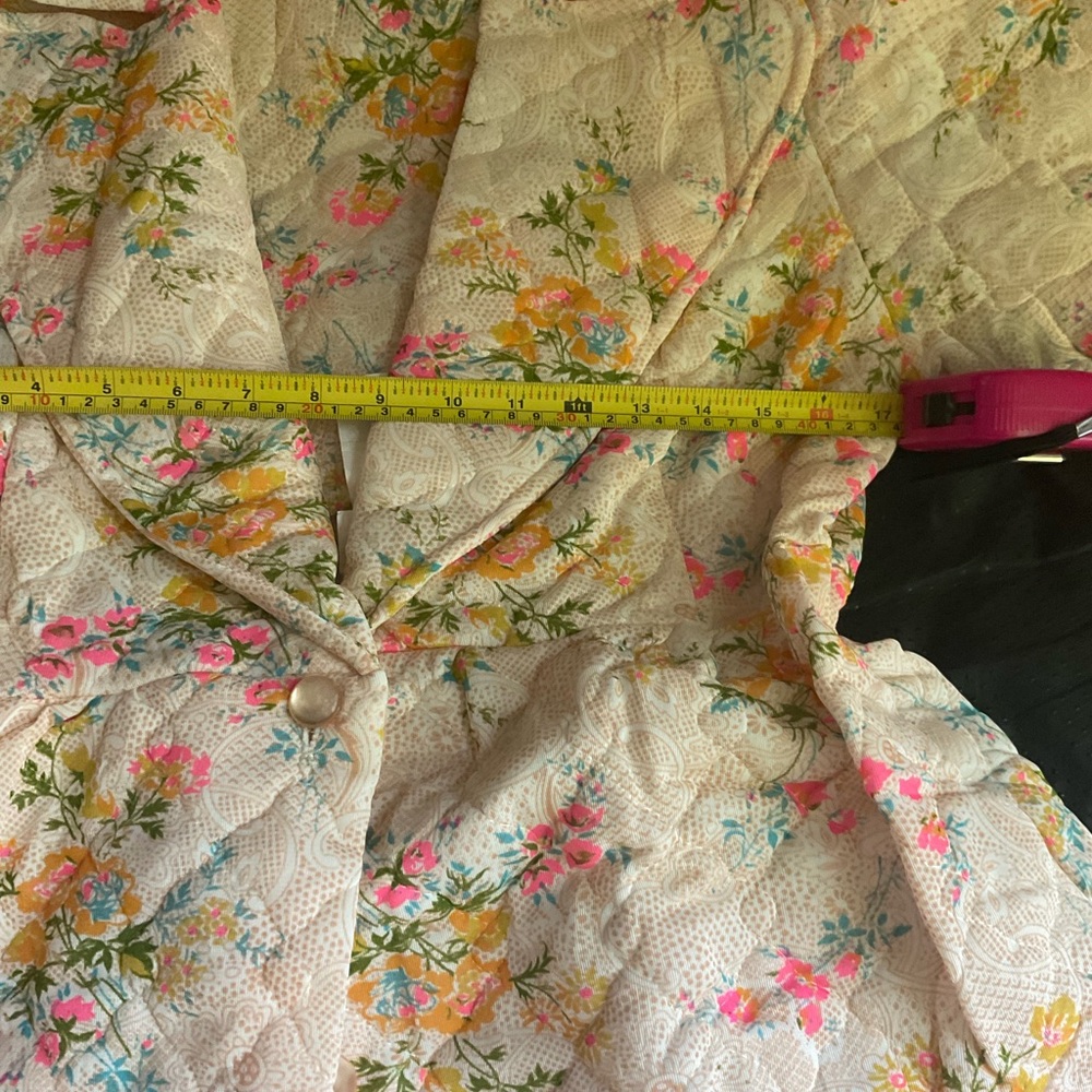 “BONDILENE VINTAGE/ RETRO 70’s HOUSECOAT” NWT Floral Polyester Robe. - Picture 14 of 16
